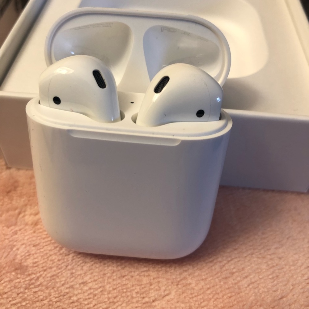 Airpods 2nd generation 1 year warranty